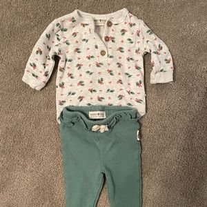 Newborn baby holiday outfit
